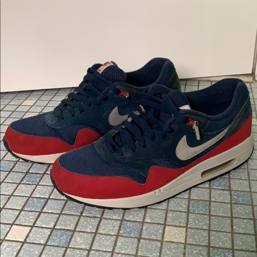 Vintage Nike Air Max 1